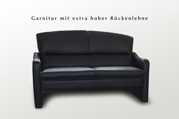 Couchgarnitur mit hoher und fester Polsterung