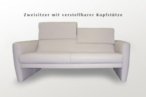 Sofa Garnitur mit verstellbarer Kopfstütze