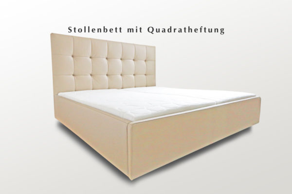Doppelbett mit verdeckten Füßen